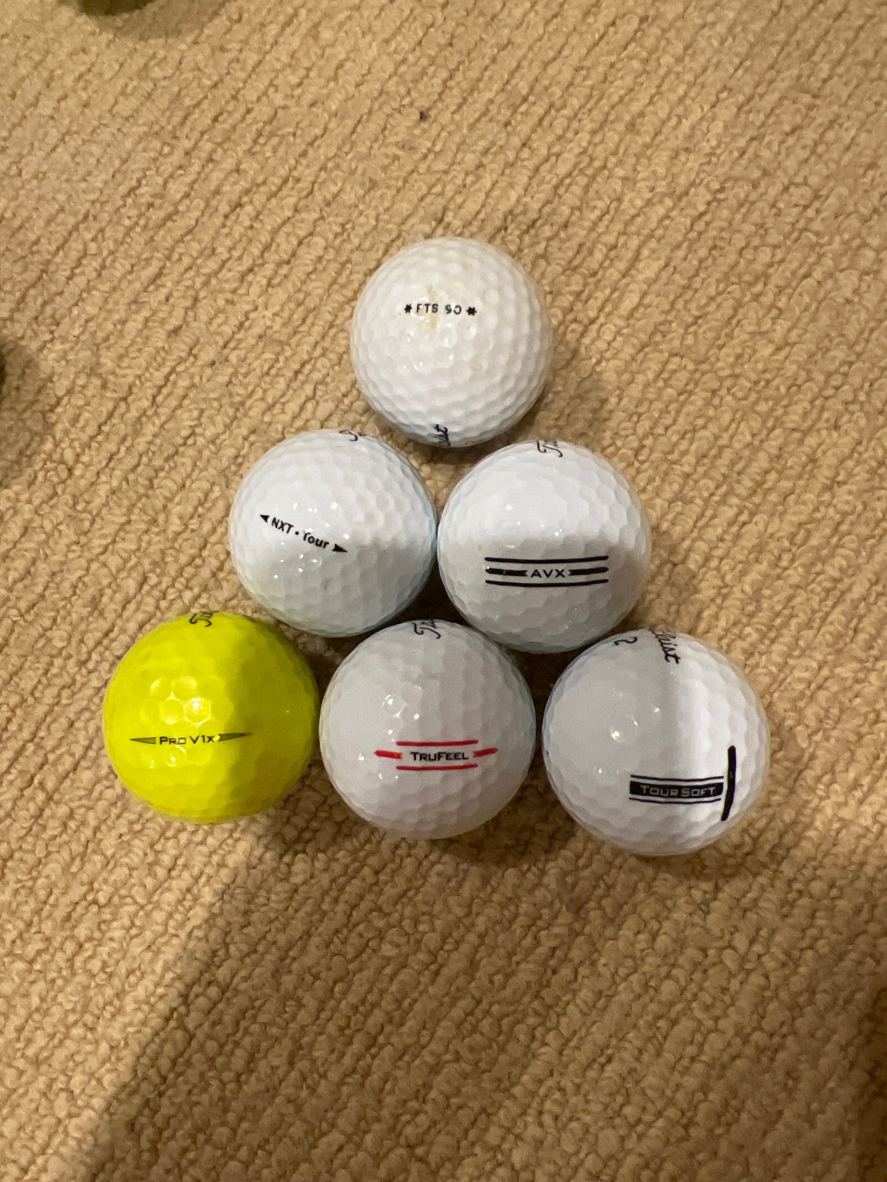 Hotsell 85 Assorted Titleist Golf Balls